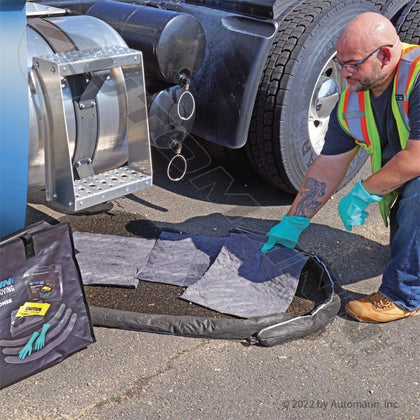 Trucker Fast Response Spill Kit - Universal Pre-Packed Bag 20 Heavy Weight Pads & 3 Socks 580.45300AM 580.45300AM - Automann - FLEETPRO PARTS & TIRES