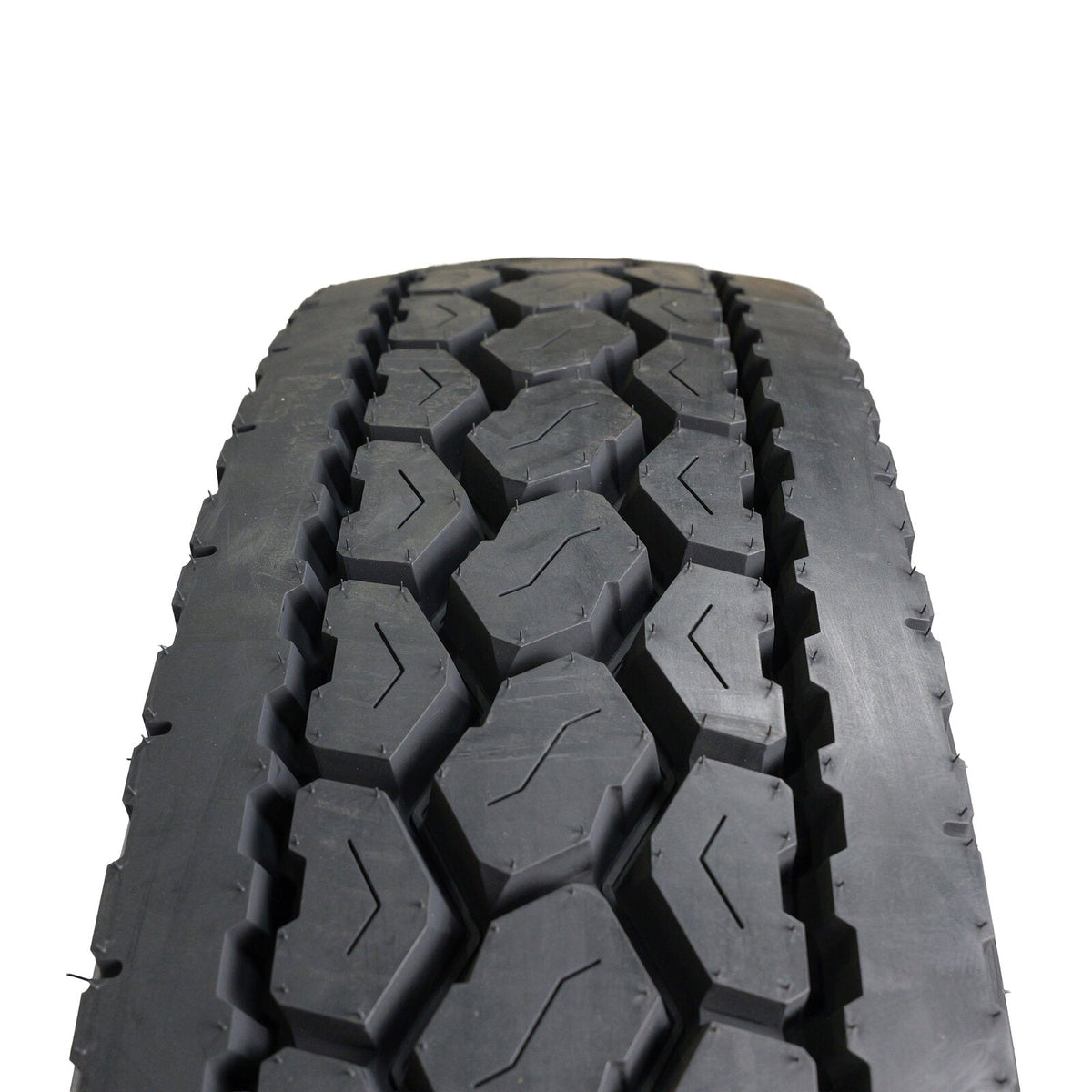 Lexmont D1 Drive Tire 11R24.5 - 28/32" Tread Depth 16-Ply EMAX-D1-11R24 - Lexmont - FLEETPRO PARTS & TIRES